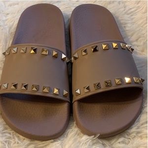 Valentino rockstud pool slides 37 in Powder